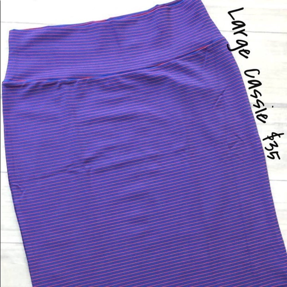 Cassie pencil skirt large